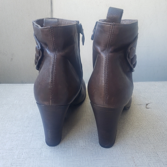 Miz Mooz Keegan wedge taupe leather booties size 10 - Picture 7 of 13